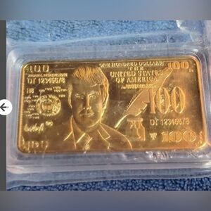 Gold Decorative  Trump 100 Dollar Gold Bar novelties